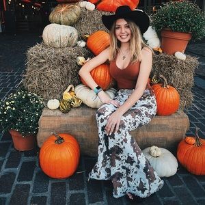 Meet your Posher, Lily